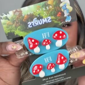 Fenty X Smurf Mushroom Hair Clips